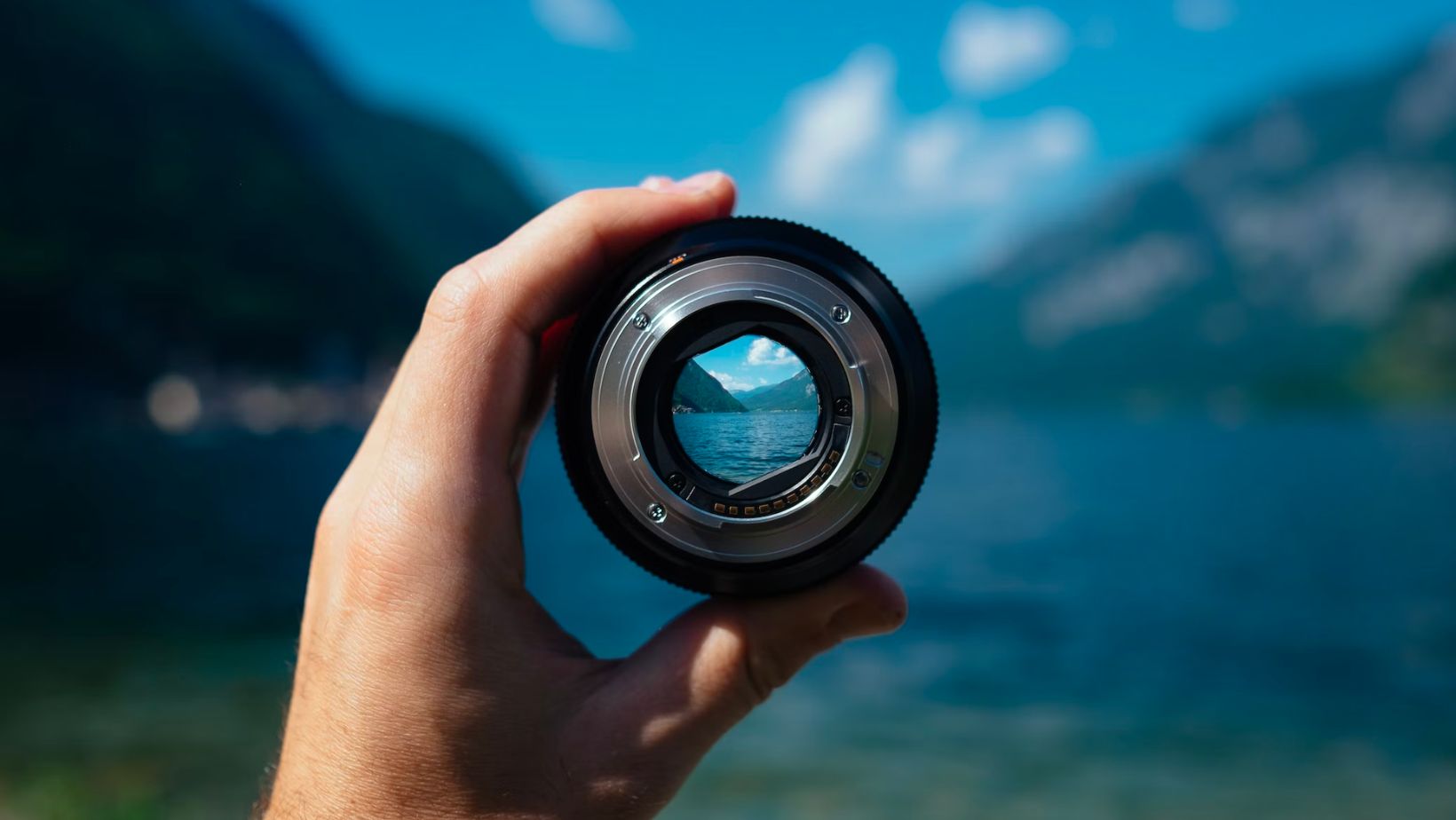 Lensa Kamera: Jenis, Fungsi, dan Tips Memilih yang Tepat untuk Fotografi Anda